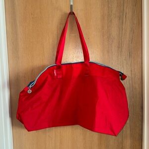 New condition baggalini tote